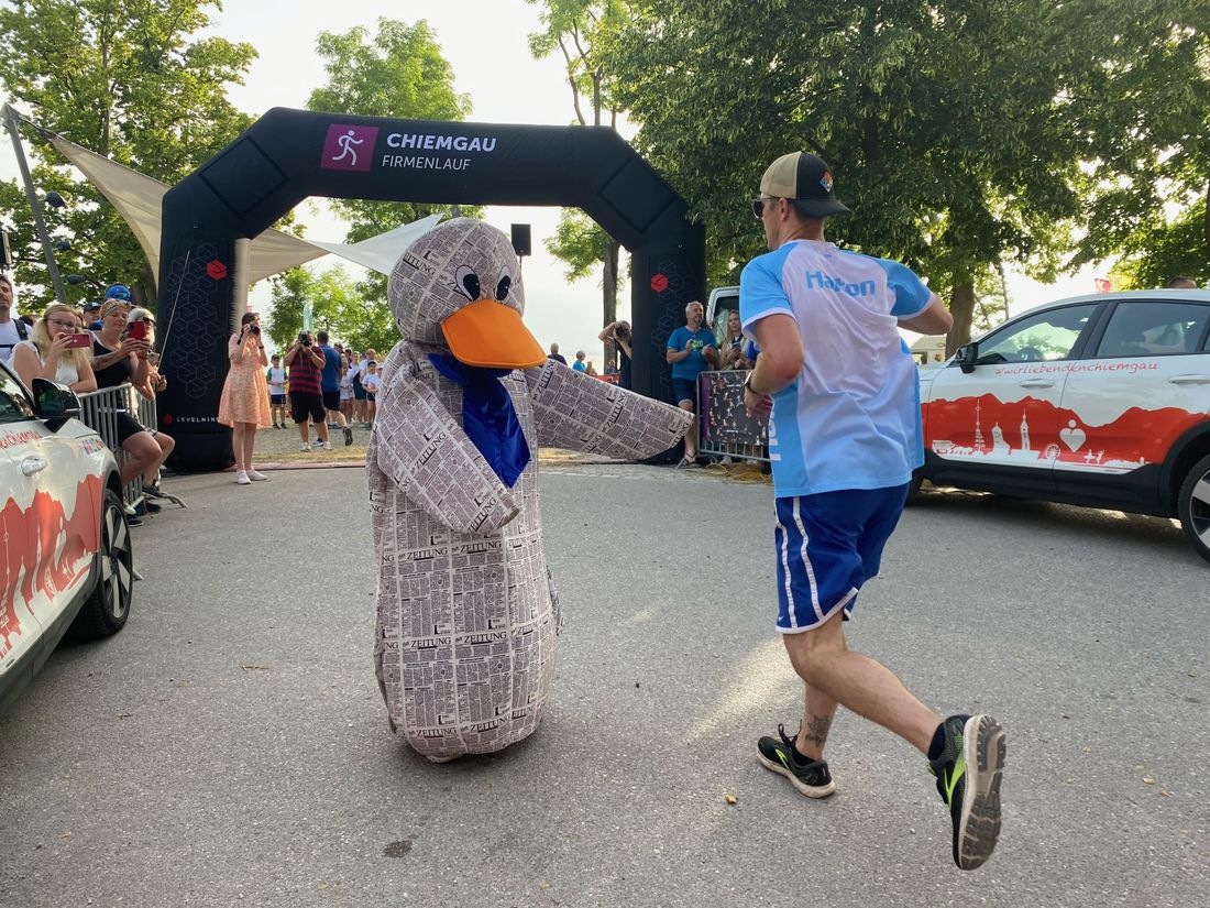 firmenlauf-tsv-zieleinlauf