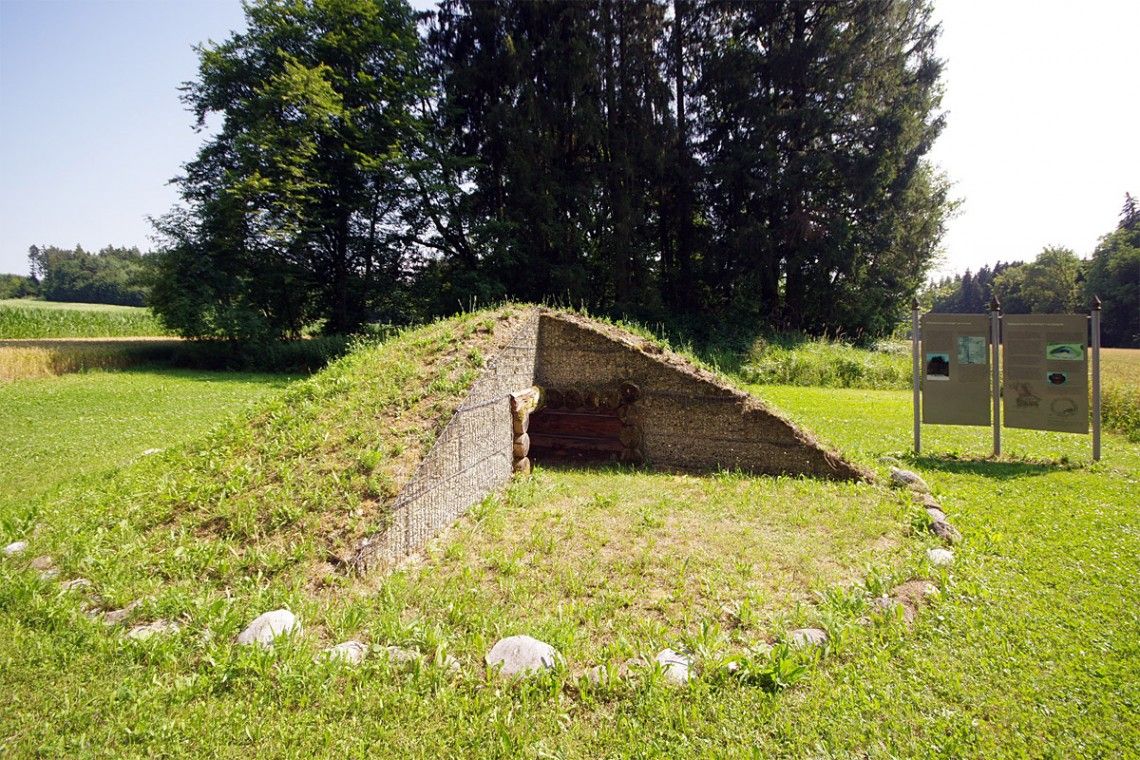 Hügelgräber von Steinrab ©Matthias Ziereis