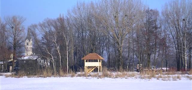 Vogelbeobachtungsturm im Winter, © Tourist-Information Seebruck