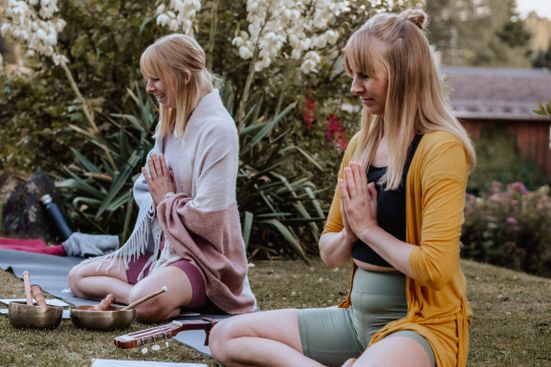 Yoga mit den Twins